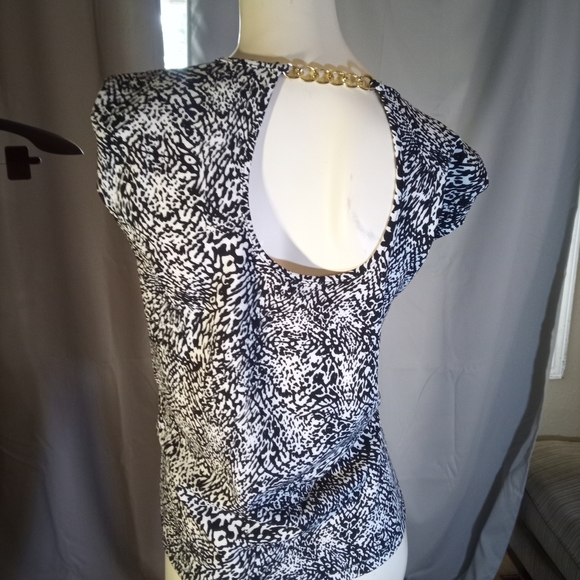 Nine West Black and White Fitted Cap Sleeve Blouse - Picture 3 of 3